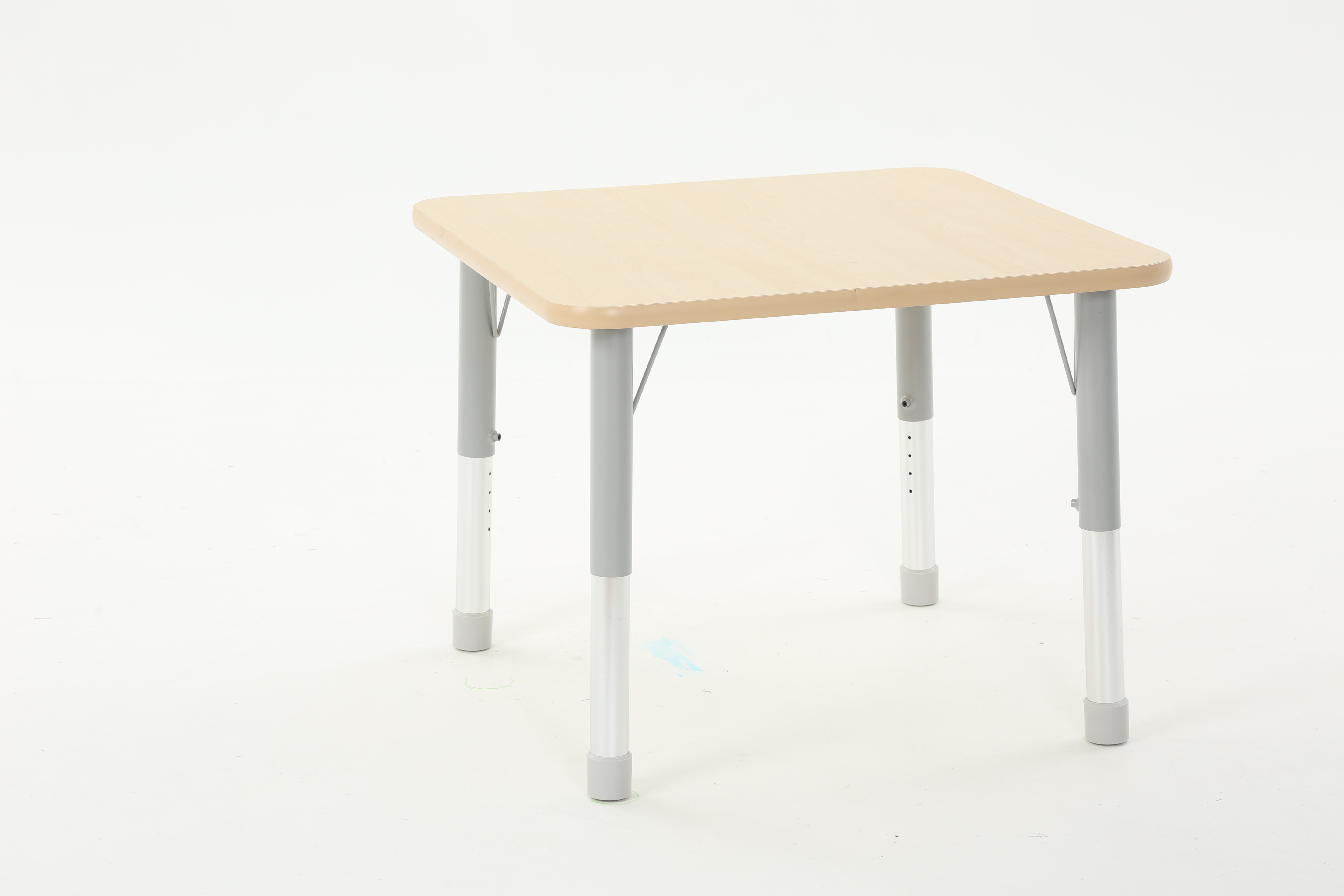 Tisch Owlaf, quadratisch, höhenverstellbar (39-61,5 cm) – 7Y9A8649