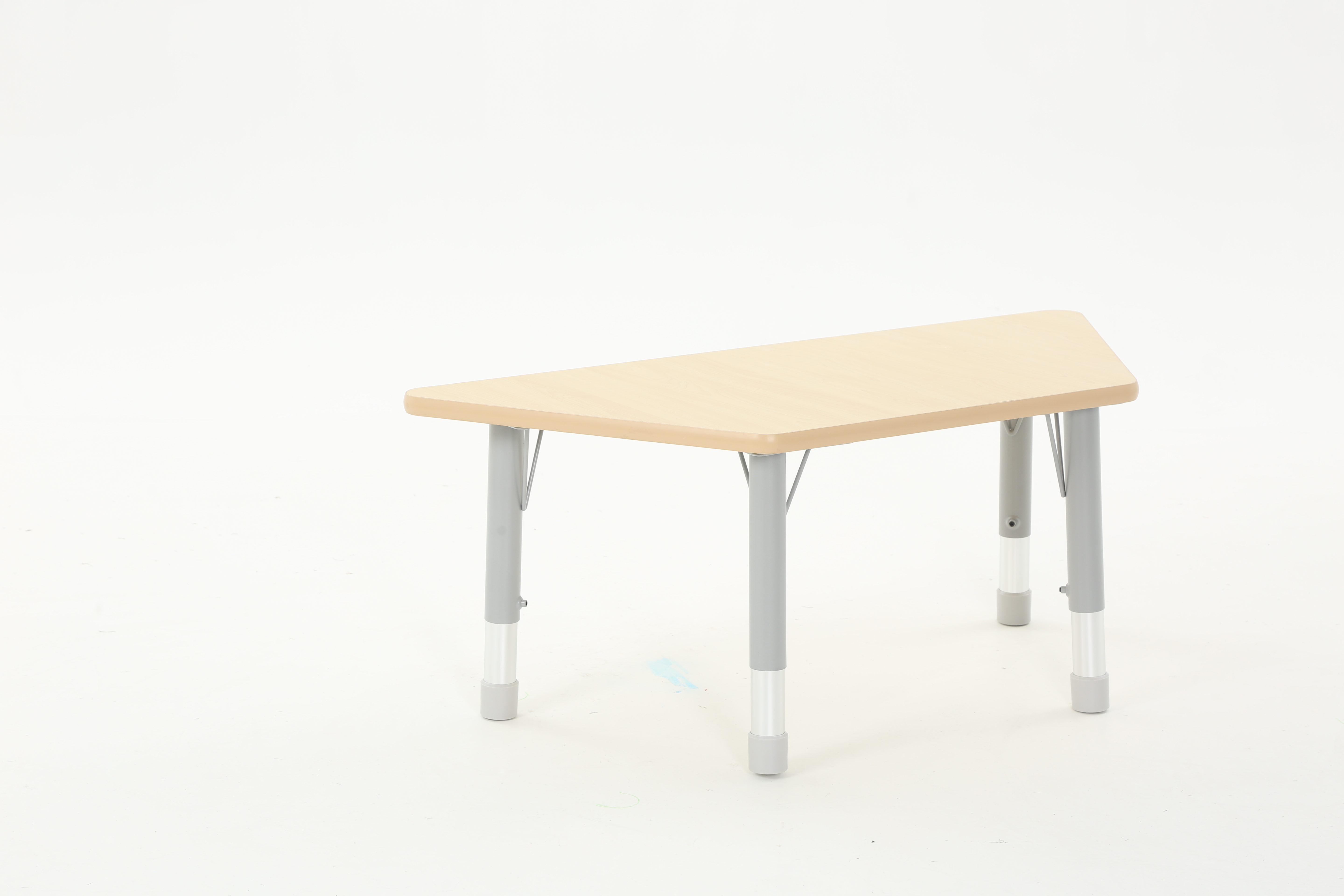 Tisch Owlaf, trapezförmig, höhenverstellbar (39-61,5 cm) – 7Y9A8652